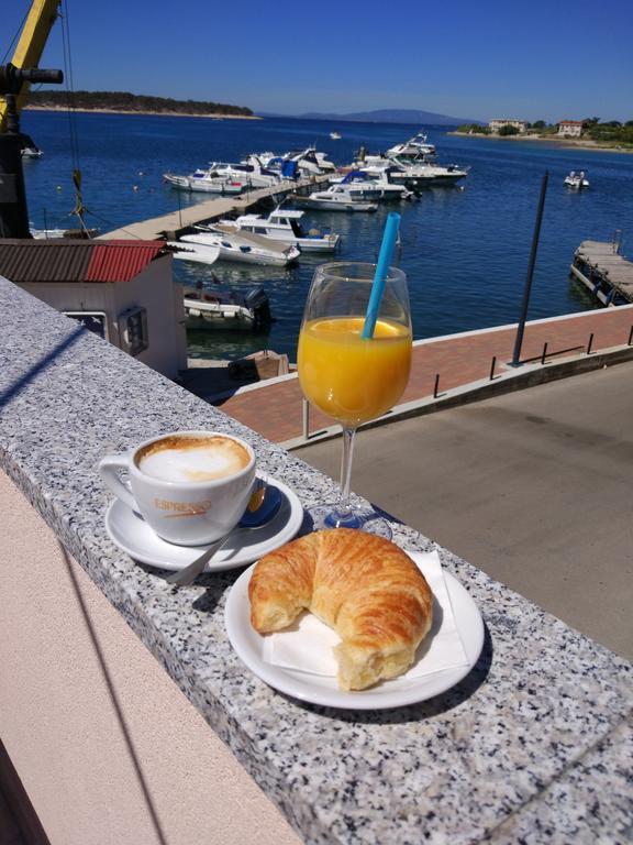 Captain'S Club Banjol Εξωτερικό φωτογραφία